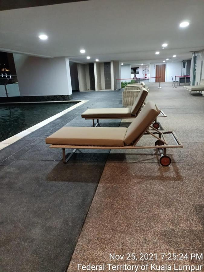 Cozy- Walk to KLCC next to LRT train KL tower view 3rooms at legasi by Ana Najam Kuala Lumpur Zewnętrze zdjęcie